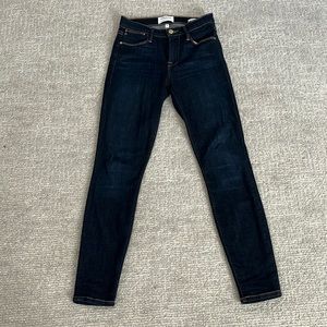 Frame denim le high skinny crop jeans!